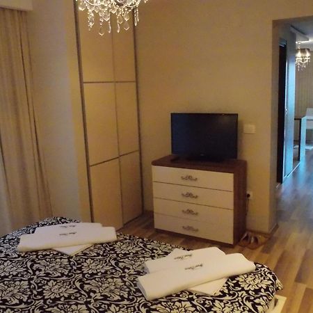 Apartments And Rooms Grand Palazzo Будва Екстериор снимка