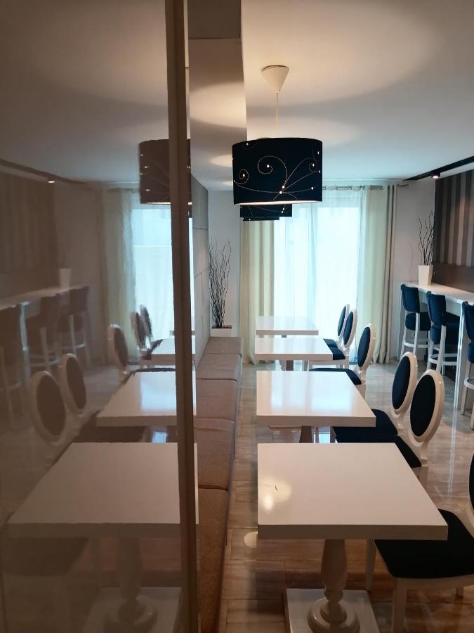 Apartments And Rooms Grand Palazzo Будва Екстериор снимка