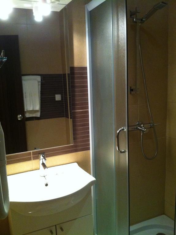 Apartments And Rooms Grand Palazzo Будва Стая снимка
