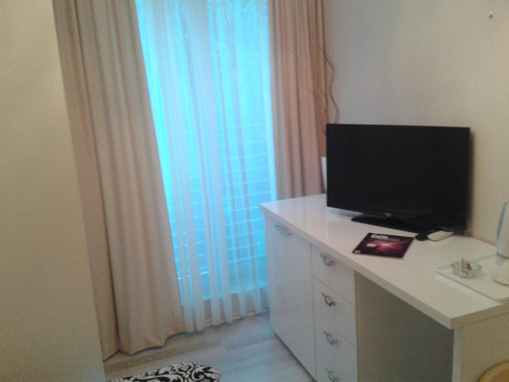Apartments And Rooms Grand Palazzo Будва Стая снимка