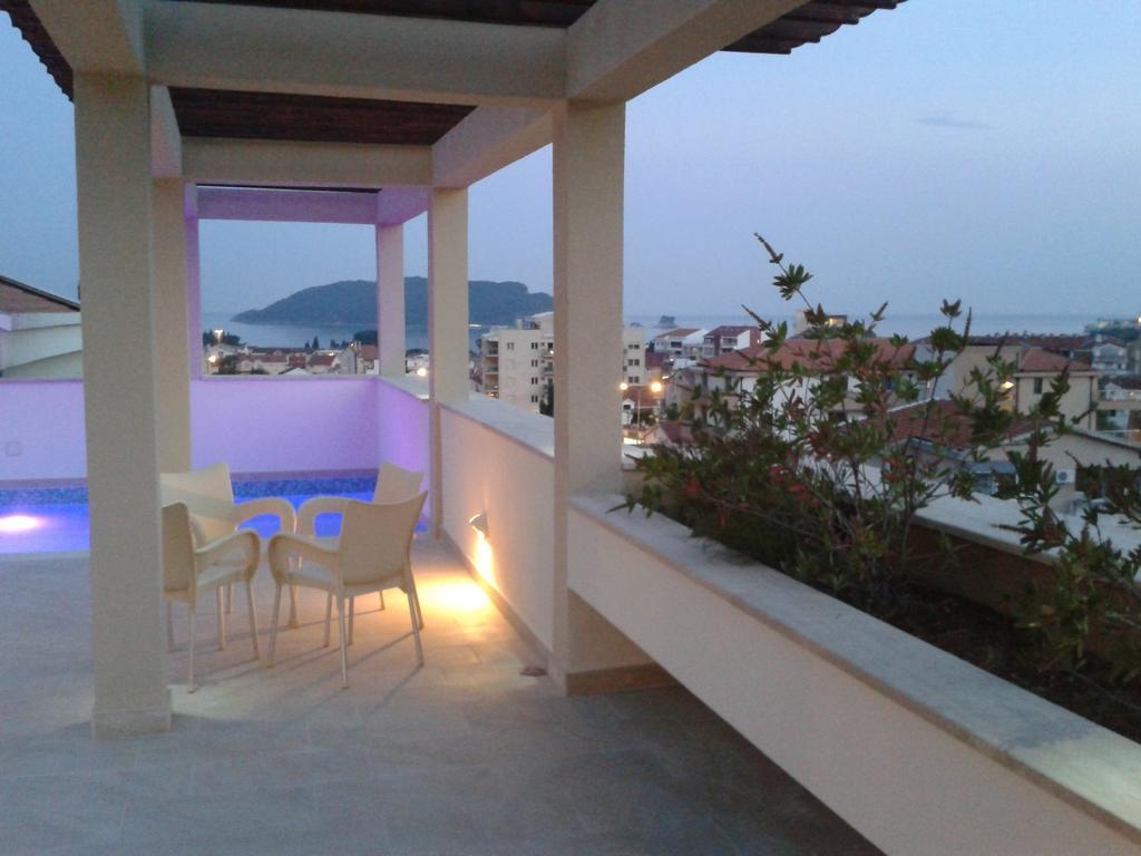 Apartments And Rooms Grand Palazzo Будва Екстериор снимка