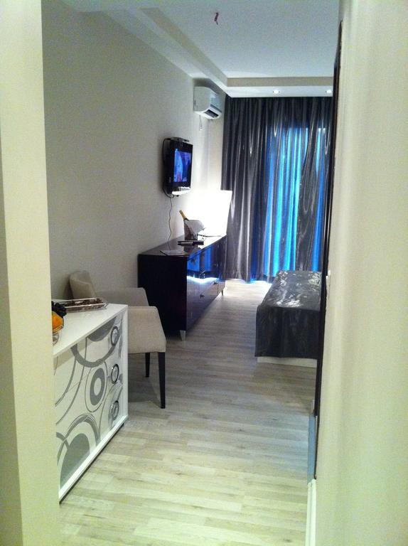 Apartments And Rooms Grand Palazzo Будва Стая снимка