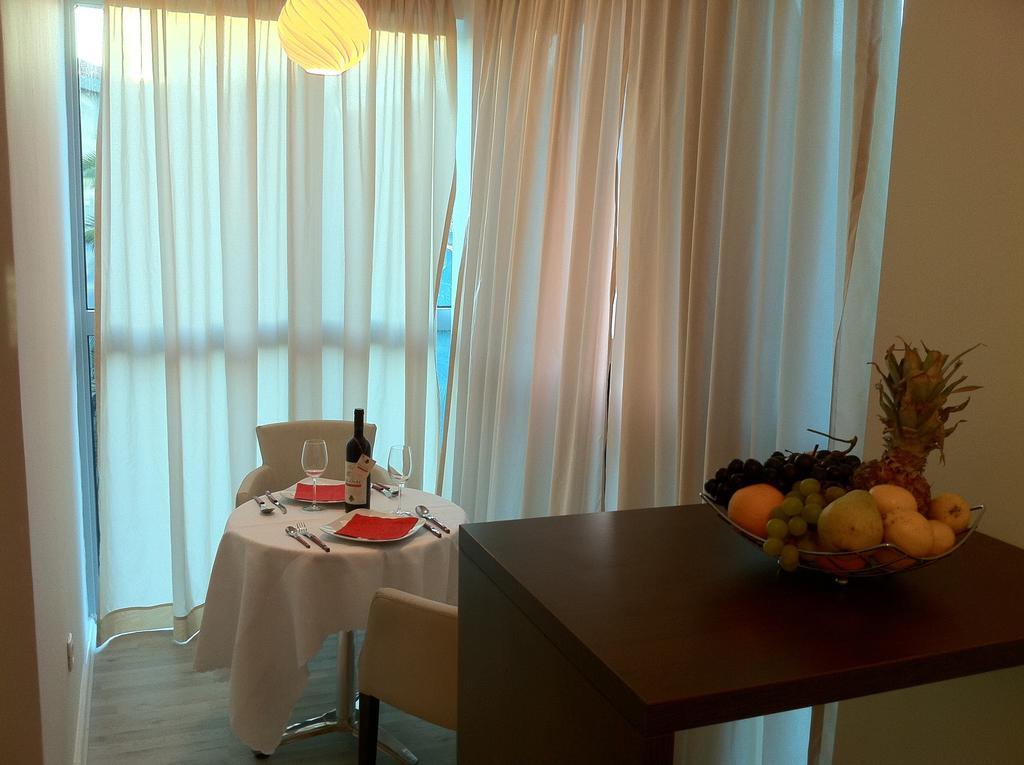 Apartments And Rooms Grand Palazzo Будва Стая снимка