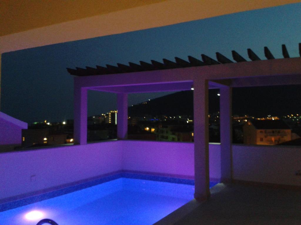 Apartments And Rooms Grand Palazzo Будва Екстериор снимка
