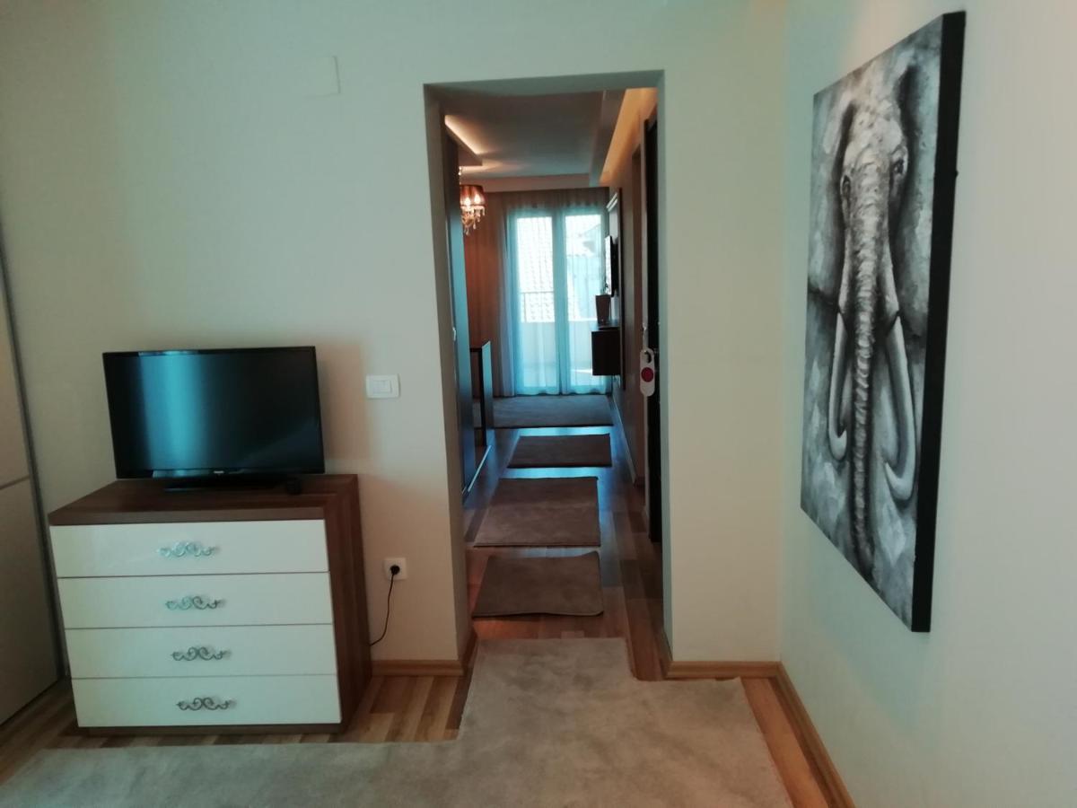 Apartments And Rooms Grand Palazzo Будва Екстериор снимка