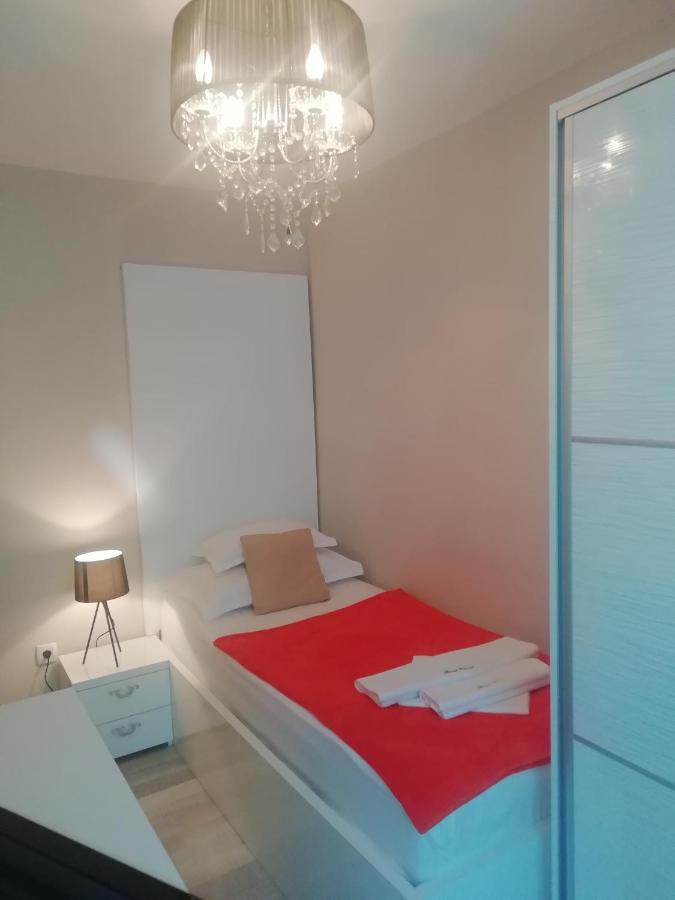 Apartments And Rooms Grand Palazzo Будва Екстериор снимка