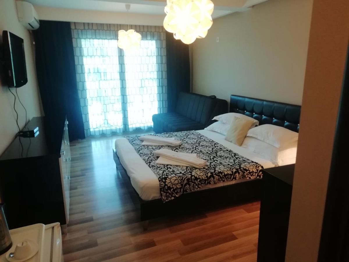 Apartments And Rooms Grand Palazzo Будва Екстериор снимка